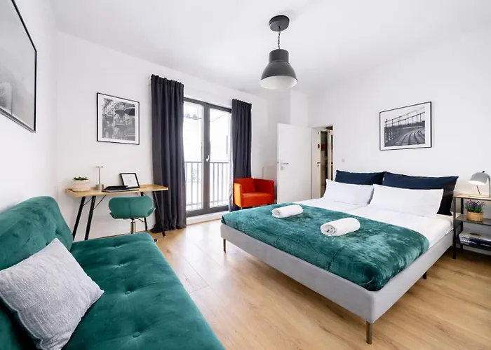 Domirra Modern Old Town *